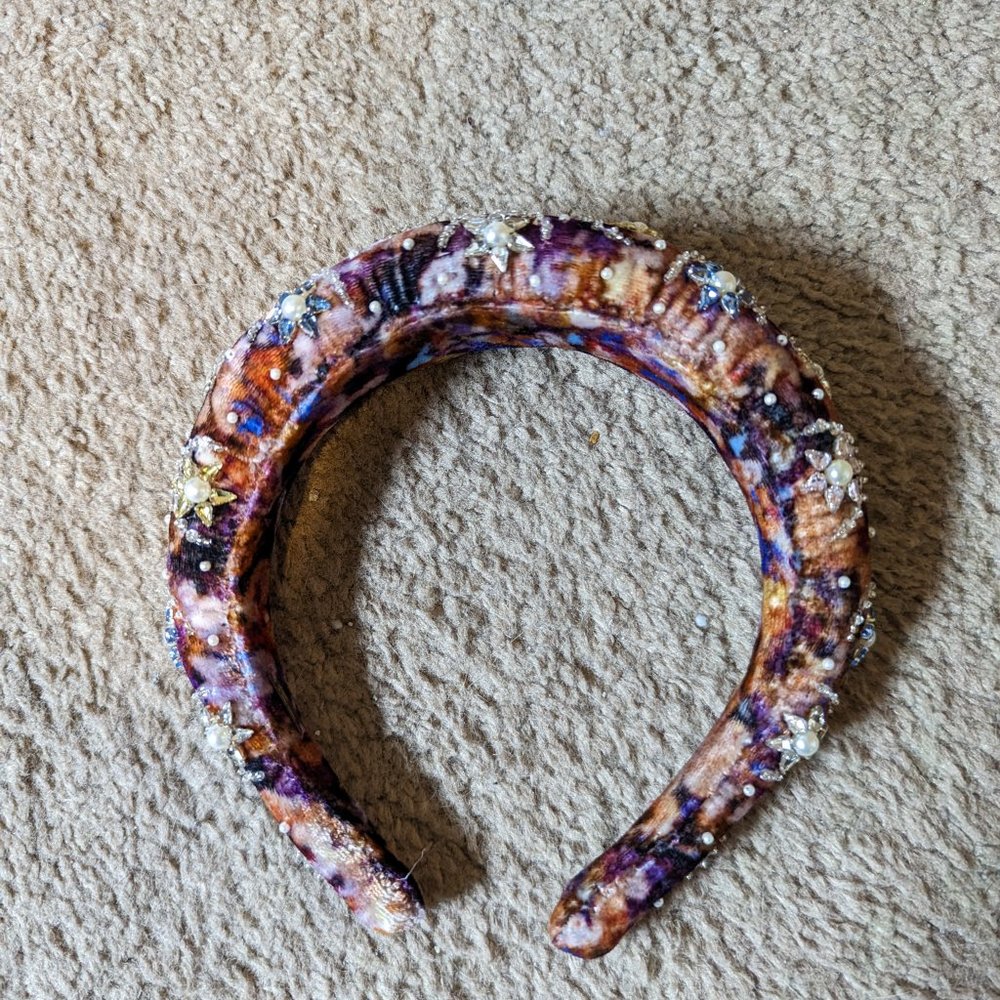 Imitation pearl padded headband deepa gurnani - Picture 3 of 5